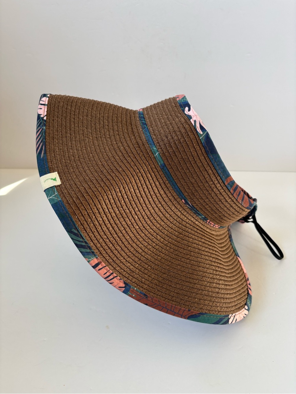 Gyal Bashy Paper Straw Hat Brown Tropical Leaf Trim Packable Cruise Resort Visor